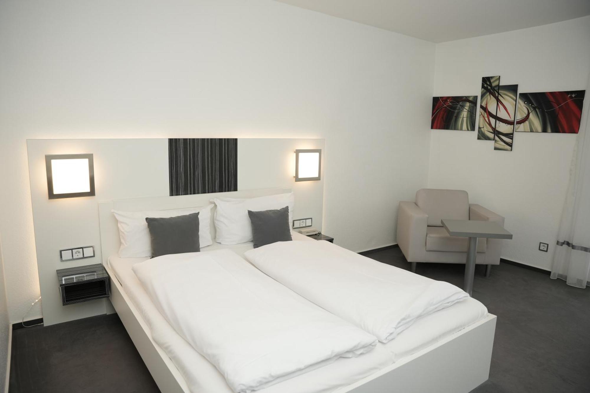 Weber Hotel Mannheim Bagian luar foto