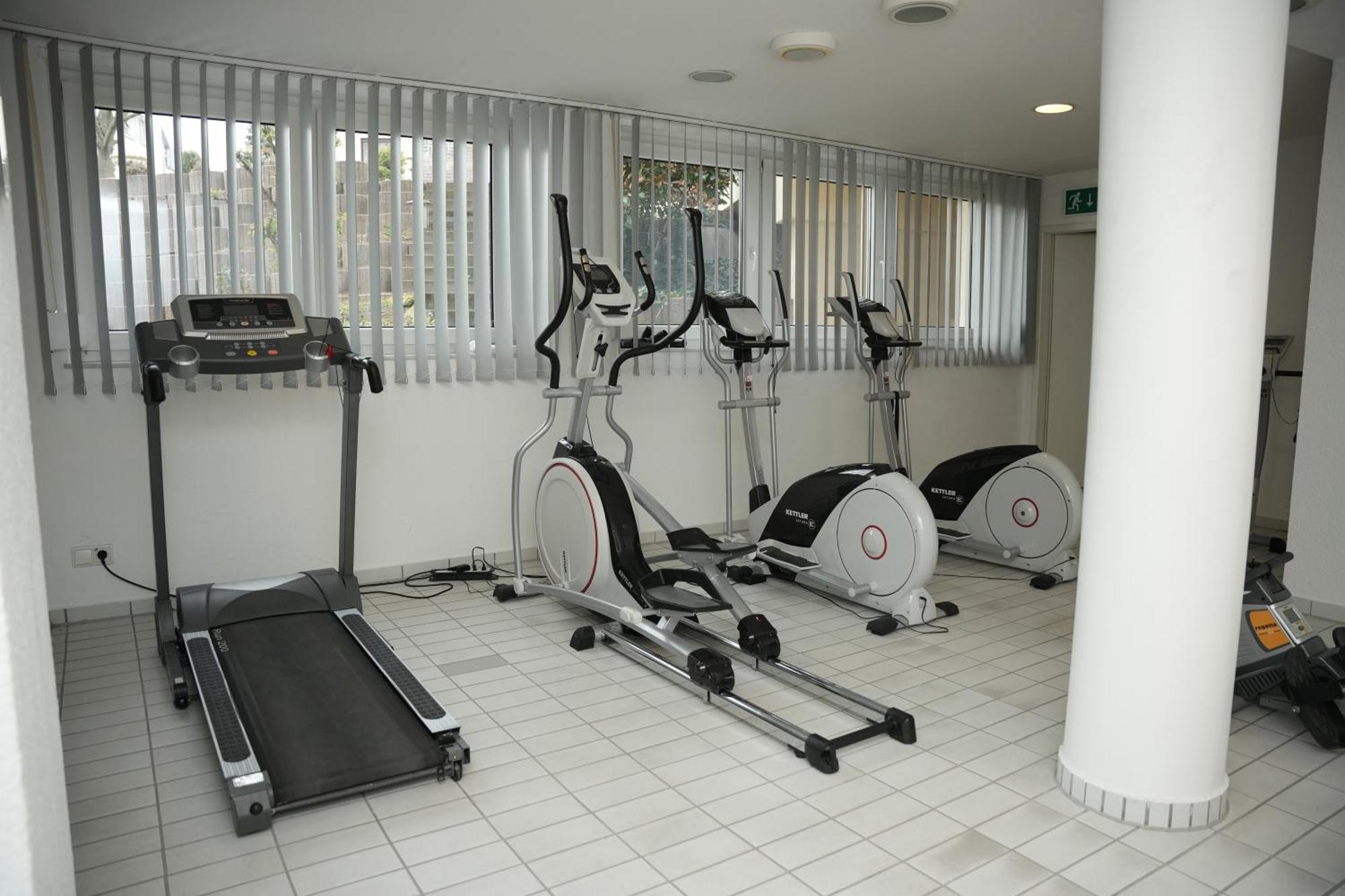 Weber Hotel Mannheim Bagian luar foto