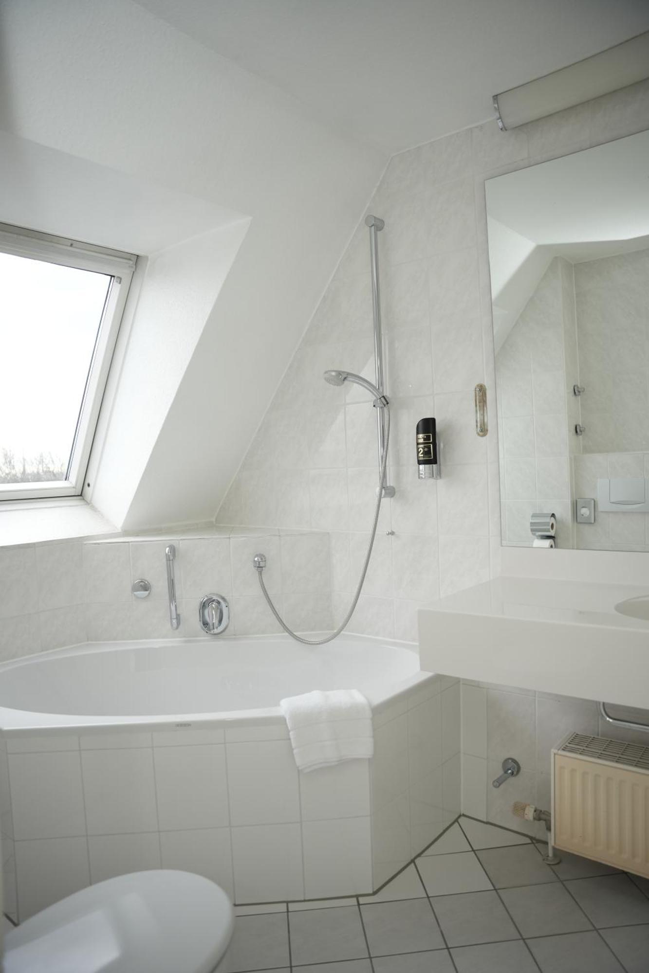 Weber Hotel Mannheim Bagian luar foto